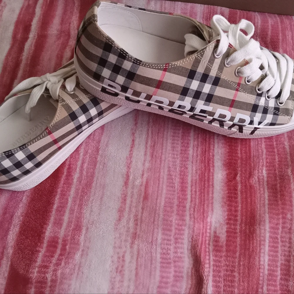 Burberry woman's shoes - Picture 7 of 16
